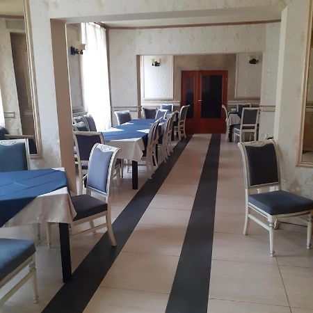 Hotel Lexus - Fost Cosmin Арад Екстериор снимка