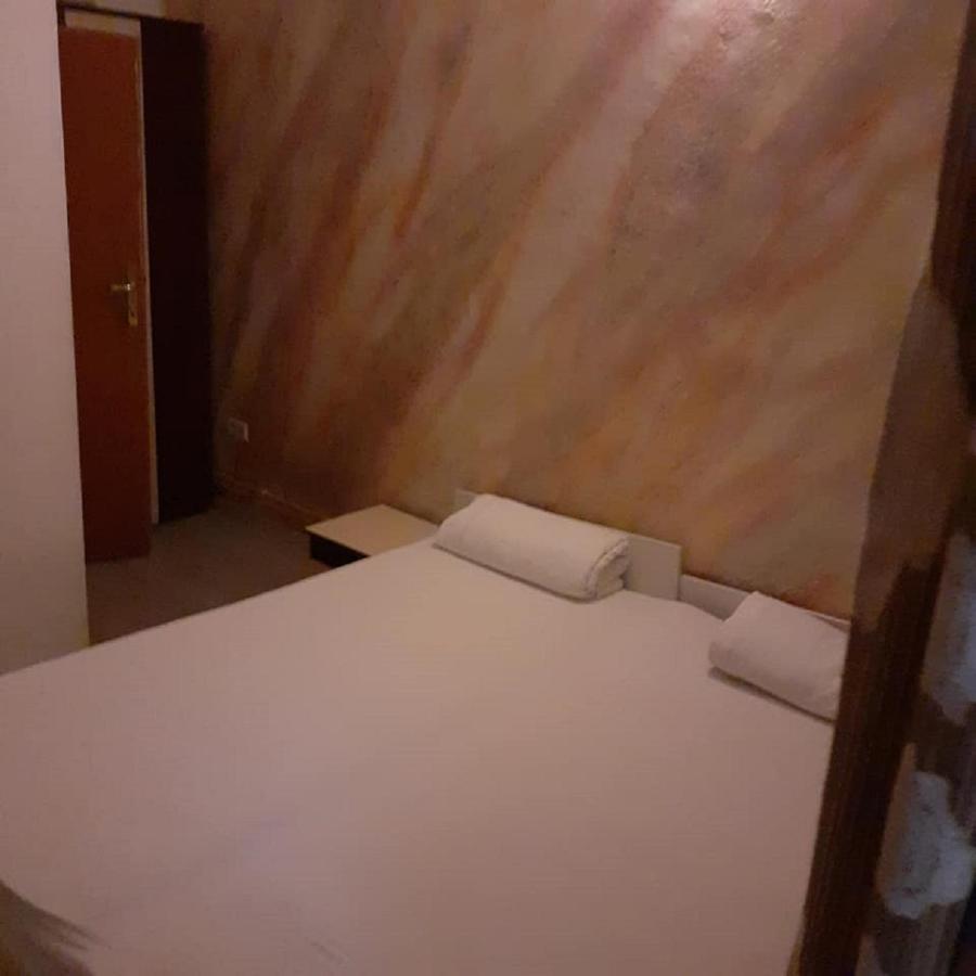Hotel Lexus - Fost Cosmin Арад Екстериор снимка